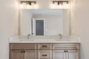 2 Clover Glen Cir, Shrewsbury, MA 01545 - Photo 24