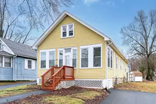 17 Oak St, West Springfield, MA 01089 - Photo 2