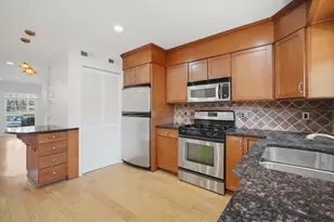 1155 Dickinson St, Springfield, MA 01108 - Photo 4
