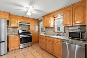 75 Pilgrim Ave, Wareham, MA 02571 - Photo 10