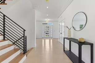 22 Mt Zion Rd, Melrose, MA 02176 - Photo 2