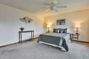 804 Reynolds Dr, Saugus, MA 01906 - Photo 20
