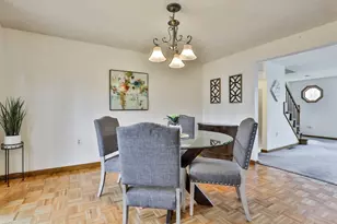 804 Reynolds Dr, Saugus, MA 01906 - Photo 14