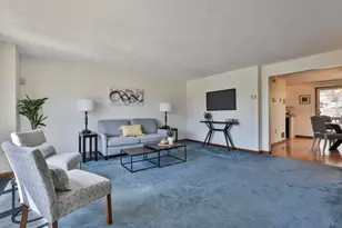 804 Reynolds Dr, Saugus, MA 01906 - Photo 18