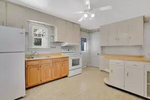 2164 Wilbraham Rd, Springfield, MA 01129 - Photo 4