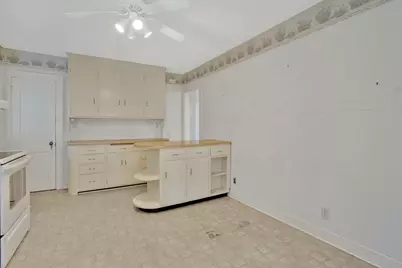 2164 Wilbraham Rd, Springfield, MA 01129 - Photo 6