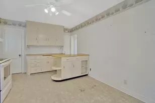2164 Wilbraham Rd, Springfield, MA 01129 - Photo 6