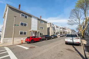 614 E 3rd St, Boston, MA 02127 - Photo 22