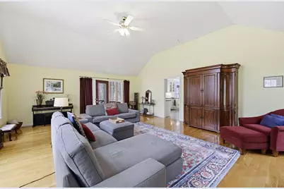 201 Spring St, Hopkinton, MA 01748 - Photo 18