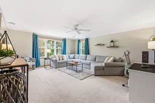 72 Arthur Dr, Northbridge, MA 01588 - Photo 4