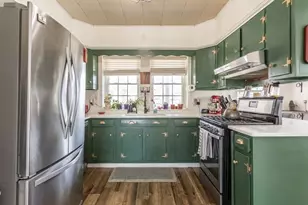 25 Gosnold St, New Bedford, MA 02740 - Photo 10