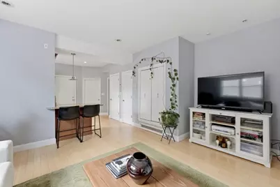 135 I St #A, Boston, MA 02127 - Photo 2