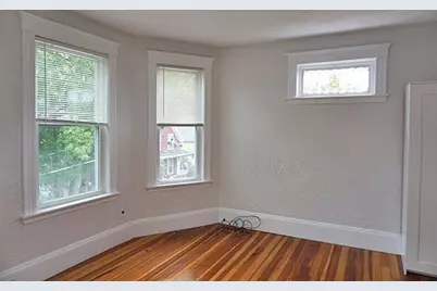 58 Oxford St #3, Somerville, MA 02143 - Photo 6