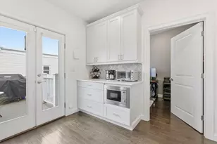 167 Putnam St, Boston, MA 02128 - Photo 6