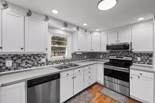21 Dug Hill Rd, Holland, MA 01521 - Photo 4