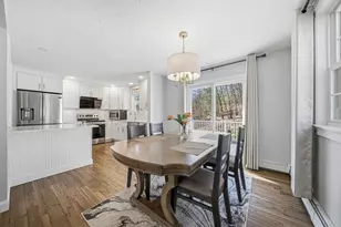 39 Blueberry Hill Rd, Woburn, MA 01801 - Photo 2