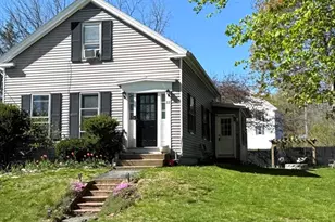 22 Spring St, North Brookfield, MA 01535 - Photo 2