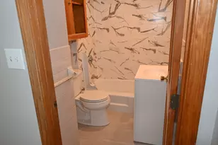 65 Lowell St, Methuen, MA 01844 - Photo 18