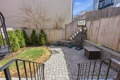 21 Wesley St, Boston, MA 02129 - Photo 24