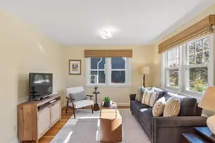 16 Lakeview Dr, Littleton, MA 01460 - Photo 2