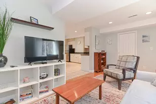 11 Emmet St, Boston, MA 02127 - Photo 12