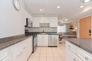 11 Emmet St, Boston, MA 02127 - Photo 10