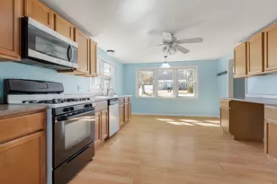 21 River Rd, Marion, MA 02738 - Photo 4