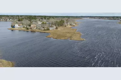 21 River Rd, Marion, MA 02738 - Photo 2