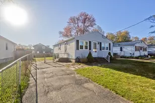 78 Glendale St, Chicopee, MA 01020 - Photo 2