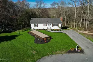 90 Merlin Dr, Swansea, MA 02777 - Photo 4