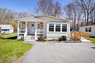 17 Birch St, Rockland, MA 02370 - Photo 6