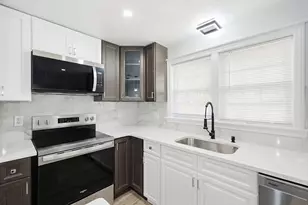 26 Debbie Rd, Brockton, MA 02302 - Photo 8