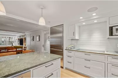 80 Pinckney Street, Boston, MA 02114 - Photo 10