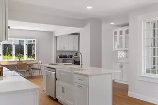 4 Chamberlain Pkwy, Worcester, MA 01602 - Photo 1