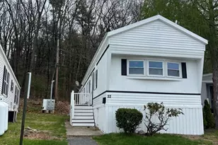 32 Mustang Ave, Marlborough, MA 01752 - Photo 2