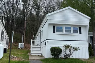 32 Mustang Ave, Marlborough, MA 01752 - Photo 2