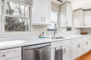 26 Cedar St, Marblehead, MA 01945 - Photo 12