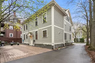 221 Freeman St, Brookline, MA 02446 - Photo 28