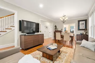 221 Freeman St, Brookline, MA 02446 - Photo 8