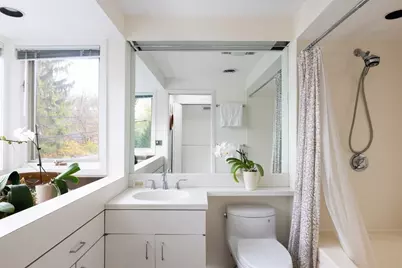 185 Warren Street, Brookline, MA 02445 - Photo 18