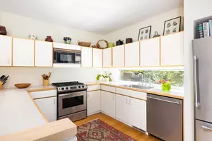 185 Warren St, Brookline, MA 02445 - Photo 8