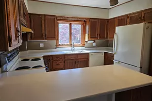 1421 Morton Ave, New Bedford, MA 02745 - Photo 4