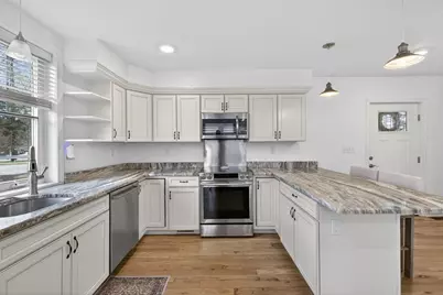 12 Linden St, Berlin, MA 01503 - Photo 8