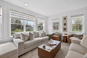 12 Linden St, Berlin, MA 01503 - Photo 4