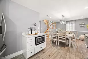 82 Gifford Ave, Dartmouth, MA 02747 - Photo 14