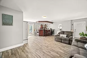 82 Gifford Ave, Dartmouth, MA 02747 - Photo 18
