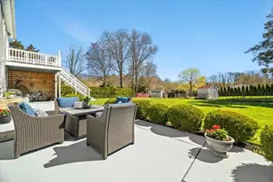 82 Gifford Ave, Dartmouth, MA 02747 - Photo 6