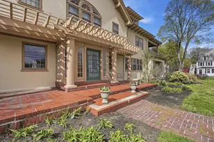 372 Main St, Amesbury, MA 01913 - Photo 2