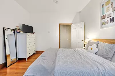760-762 E 5th St #1, Boston, MA 02127 - Photo 10