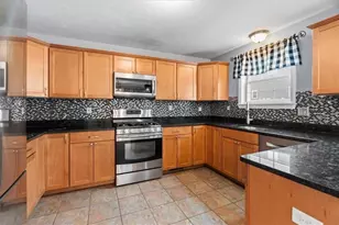 515 Pleasant, Pawtucket, RI 02860 - Photo 14
